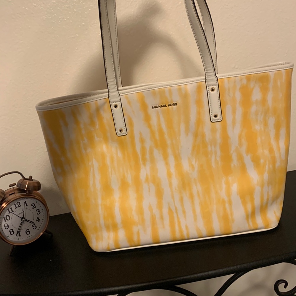Michael Kors tote